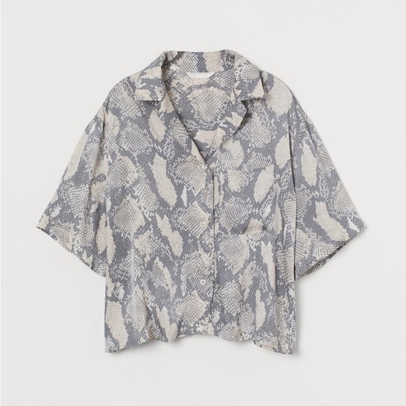 Voluminous Resort Button Down Shirt - Picture 2 of 7